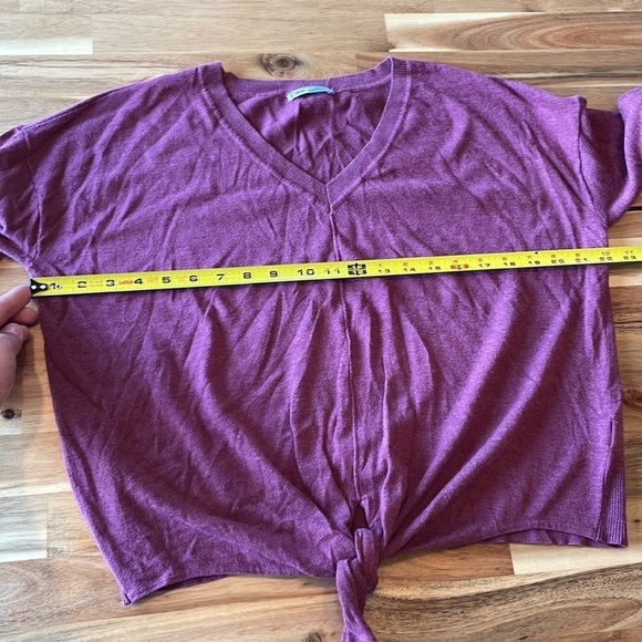 Dex Cropped Front Knot Sweater size XL - Picture 4 of 5